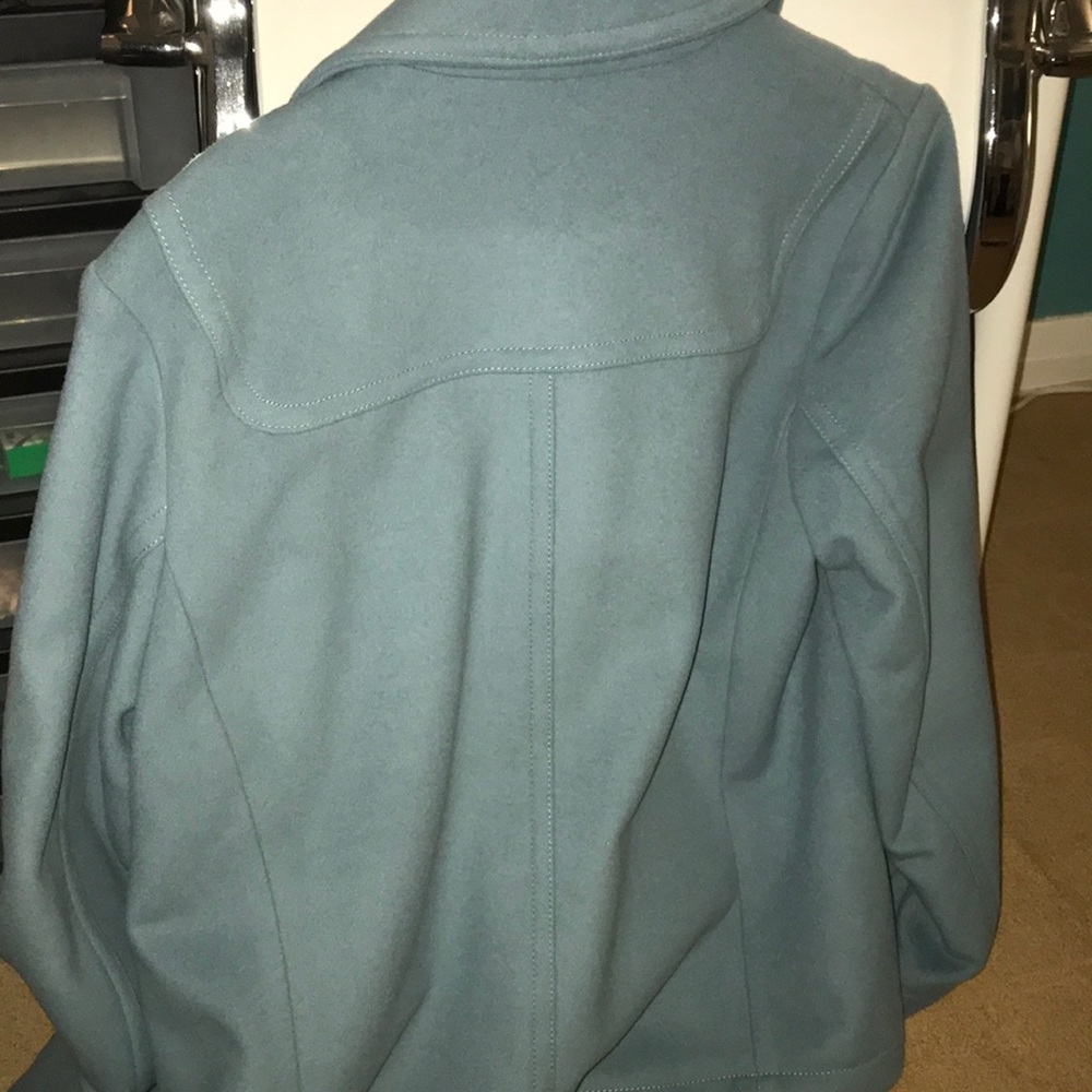 Coat - Picture 6 of 7